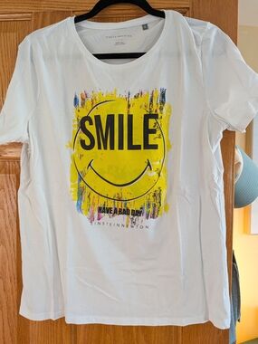 Einstein Newton Tee with Yellow SMILE Graphic